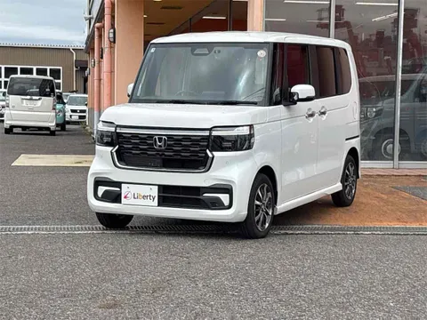 Honda N-BOX Custom
