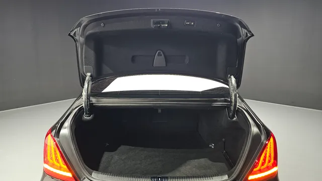 Genesis G90 (EQ900)