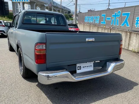 Toyota Hilux Sports Pick Up