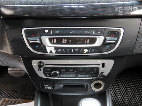 Renault SM3