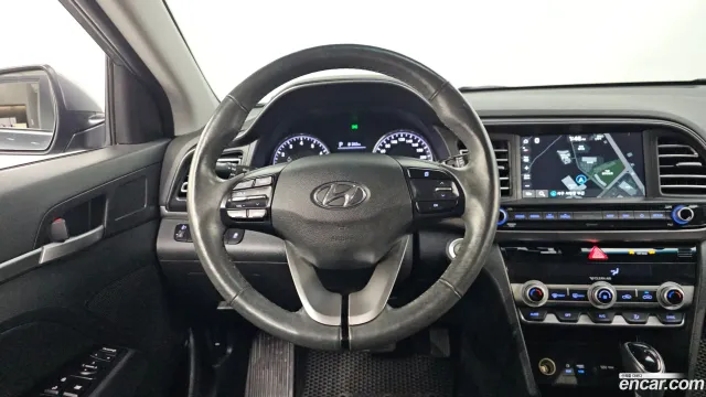 Hyundai Elantra (Avante)