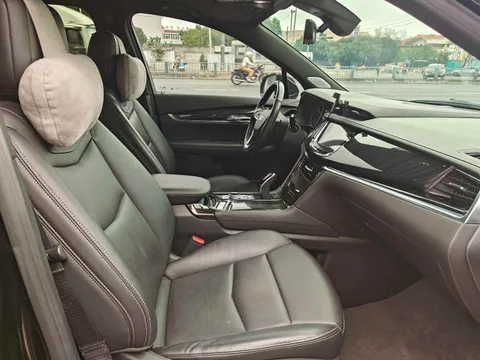 Cadillac XT6