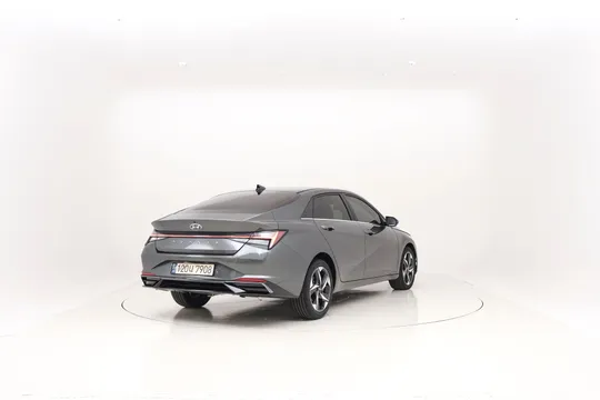 Hyundai Elantra (Avante)