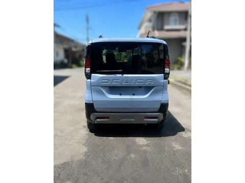 Mitsubishi Delica Mini