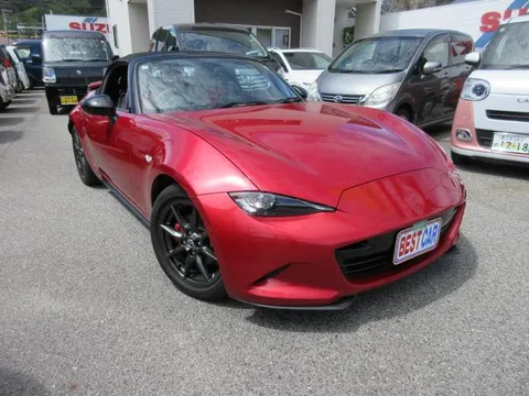 Mazda MX-5 (Roadster)