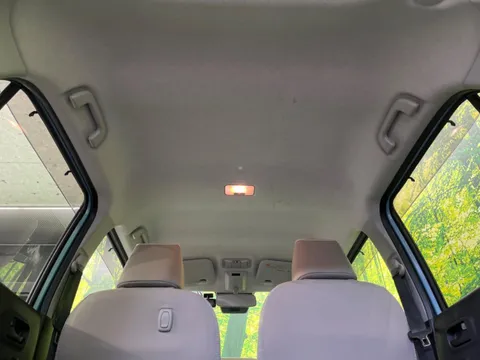 Daihatsu Mira Tocot