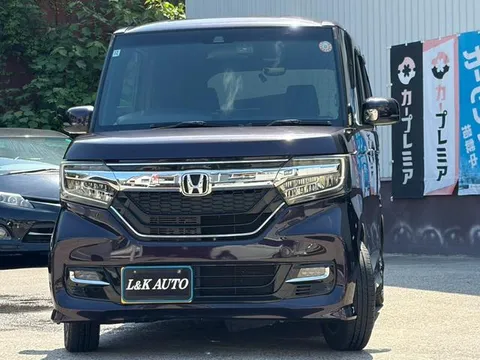 Honda N-BOX Custom
