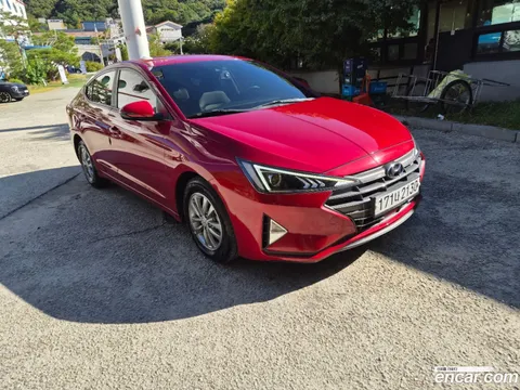 Hyundai Elantra (Avante)