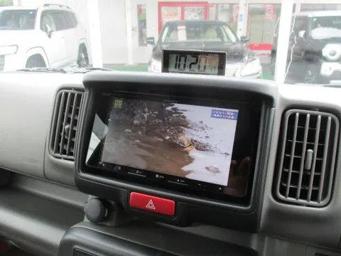Nissan Clipper Van