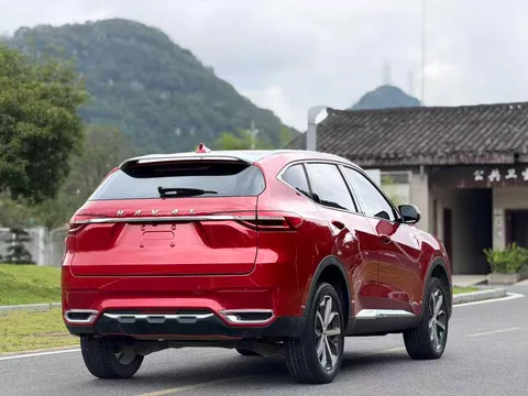 Haval F7