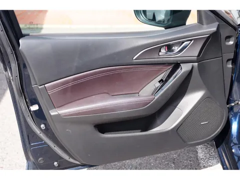 Mazda Mazda3 (Axela)