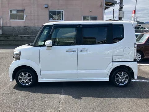 Honda N-BOX Custom