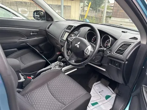 Mitsubishi RVR