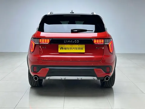 Lynk & Co 01