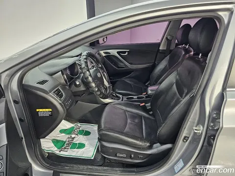 Hyundai Elantra (Avante)