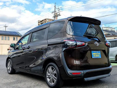Toyota Sienta