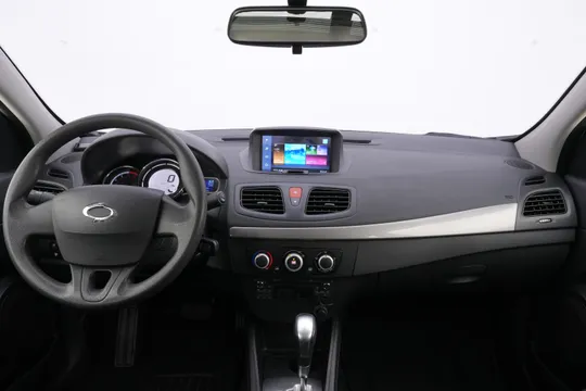 Renault SM3