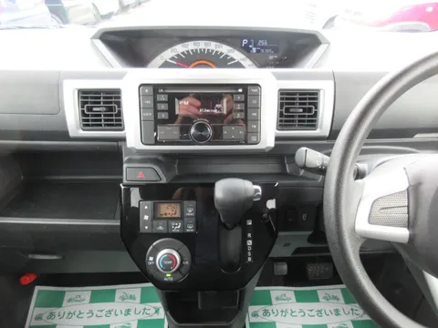 Toyota Pixis Mega