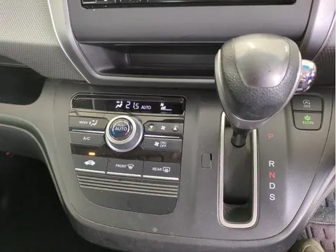 Honda Freed Plus