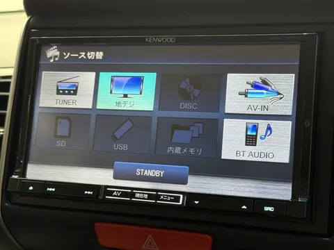 Honda N-BOX Custom
