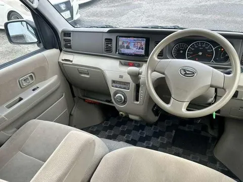 Daihatsu Atrai Wagon