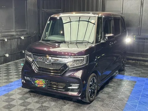 Honda N-BOX Custom
