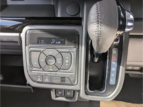 Suzuki Spacia Custom