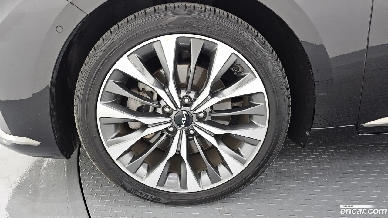 Kia K8