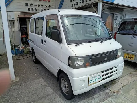 Mitsubishi Minicab Van