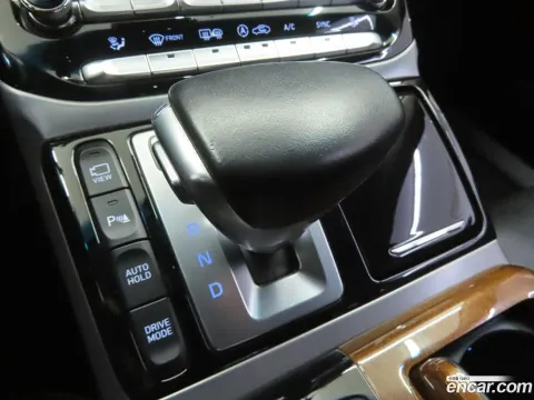 Genesis G90 (EQ900)