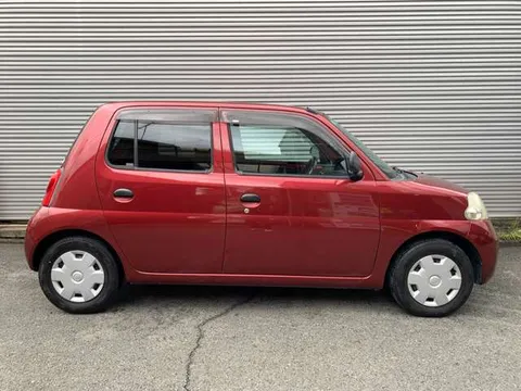 Daihatsu Esse