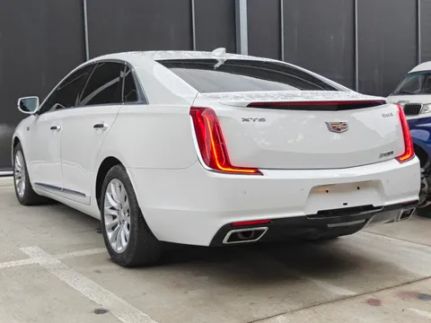 Cadillac XTS