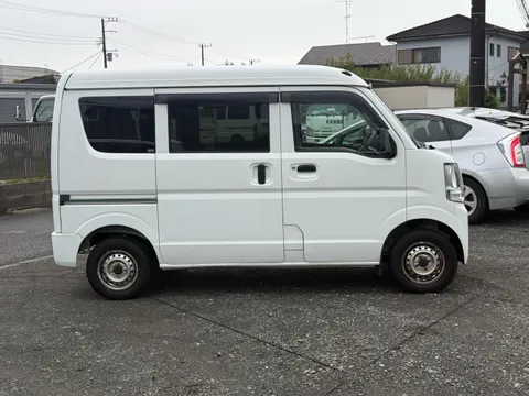 Nissan Clipper