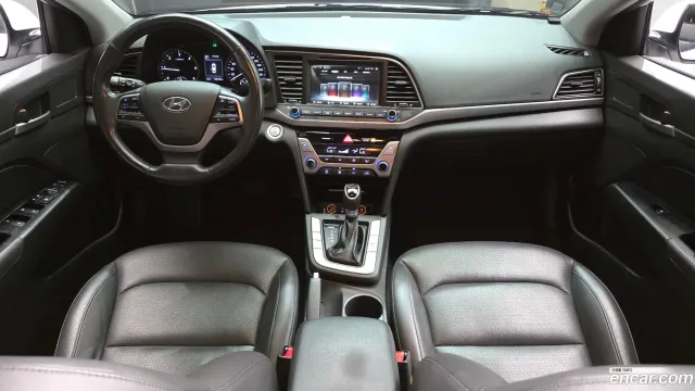 Hyundai Elantra (Avante)