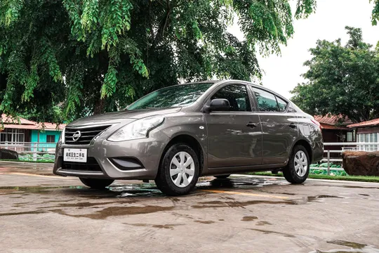 Nissan Sunny