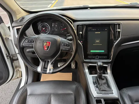 Roewe RX5