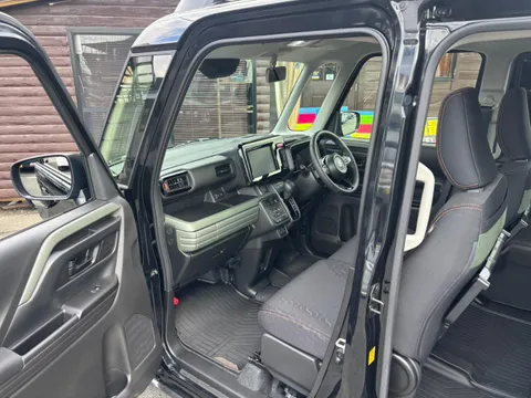 Suzuki Spacia Gear