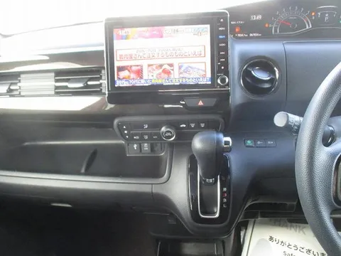 Honda N-BOX Custom