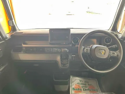 Honda N-BOX Custom