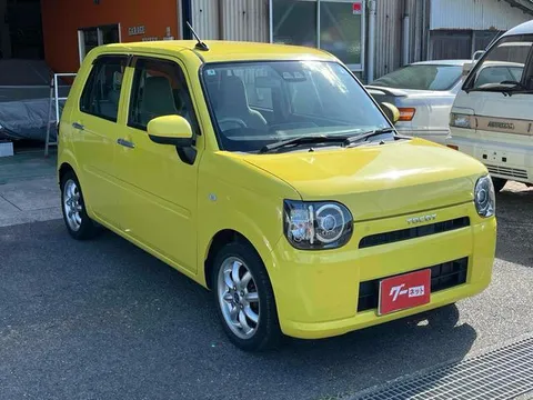 Daihatsu Mira Tocot