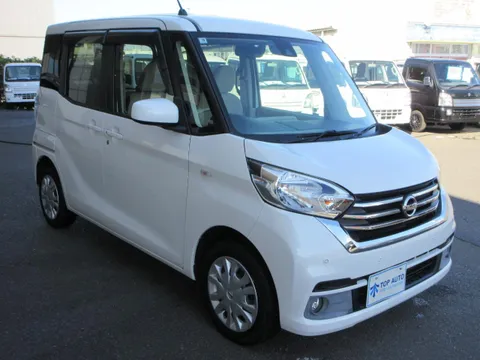 Nissan Dayz Roox