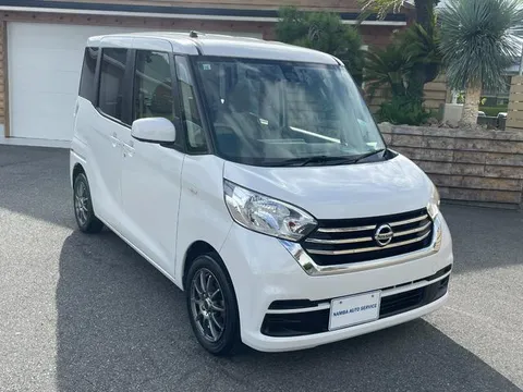 Nissan Dayz Roox
