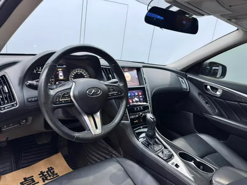 Infiniti Q50L