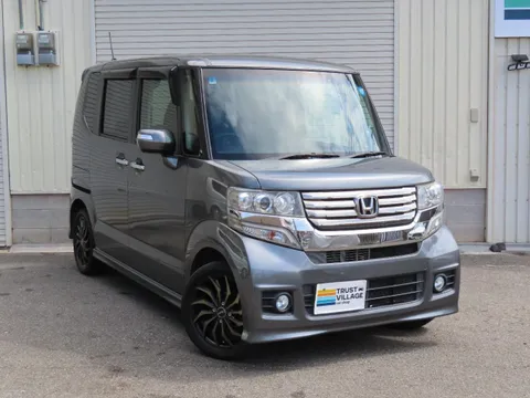Honda N-BOX Custom