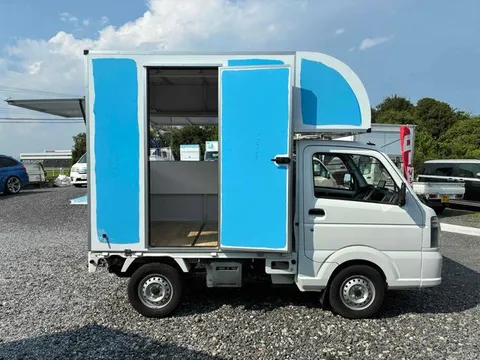 Mazda Scrum Truck