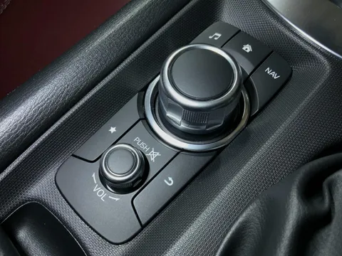 Mazda MX-5 (Roadster)
