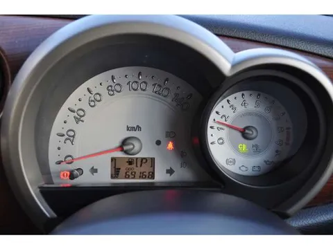 Daihatsu Mira Gino