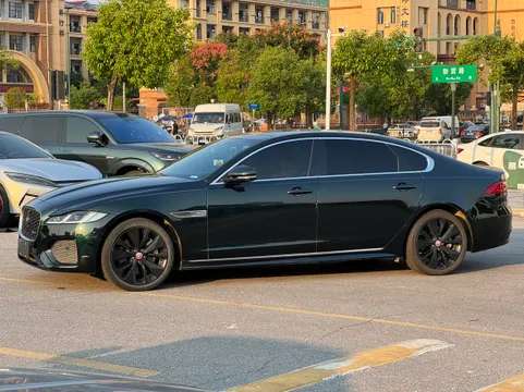Jaguar XFL
