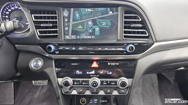 Hyundai Elantra (Avante)