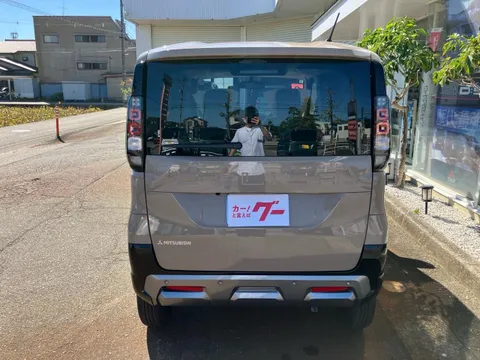 Mitsubishi Delica Mini